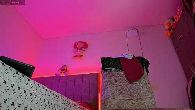 hot Dariana pantyhose online show from April 24, 2026, 3:03 pm