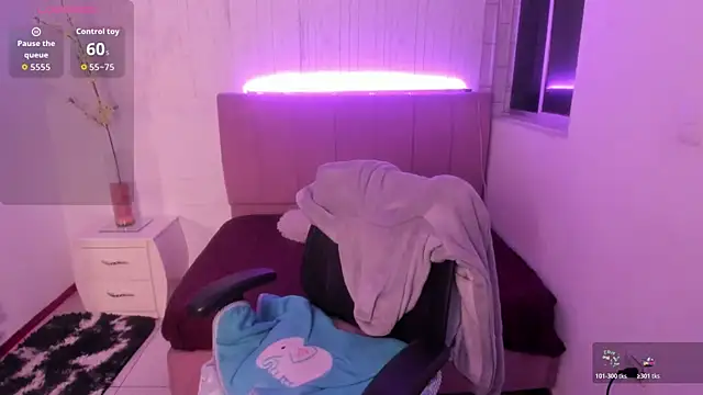 anna moon11 online show from December 5, 2025, 7:39 am