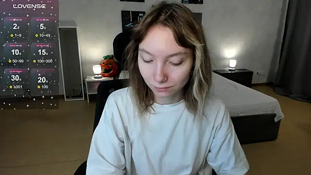 Snapshot of tattoo_art_baby chatting on November 5, 2025, 1:38 am tattoo art baby online show from November 5, 2025, 1:38 am