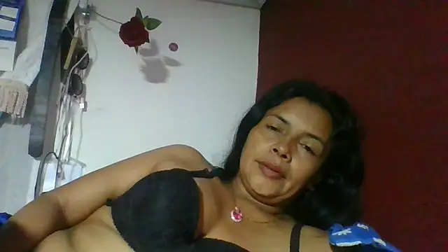 Snapshot of DianaOchoa_ chatting on April 4, 2026, 3:38 am DianaOchoa online show from April 4, 2026, 3:38 am