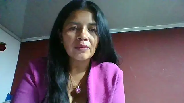 Snapshot of DianaOchoa_ chatting on April 6, 2026, 2:42 am DianaOchoa online show from April 6, 2026, 2:42 am