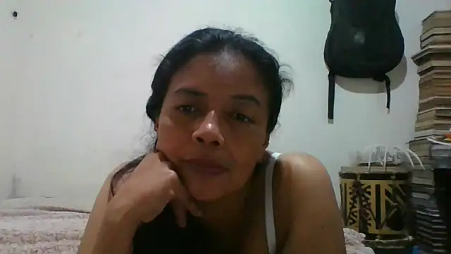 Snapshot of DianaOchoa_ chatting on April 9, 2026, 8:25 pm DianaOchoa online show from April 9, 2026, 8:25 pm