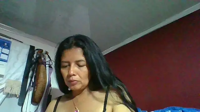 Snapshot of DianaOchoa_ chatting on April 11, 2026, 7:45 am DianaOchoa online show from April 11, 2026, 7:45 am
