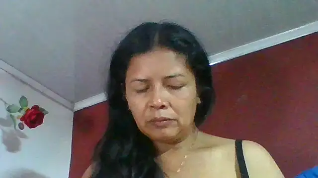 Snapshot of DianaOchoa_ chatting on May 7, 2026, 10:09 am DianaOchoa online show from May 7, 2026, 10:09 am