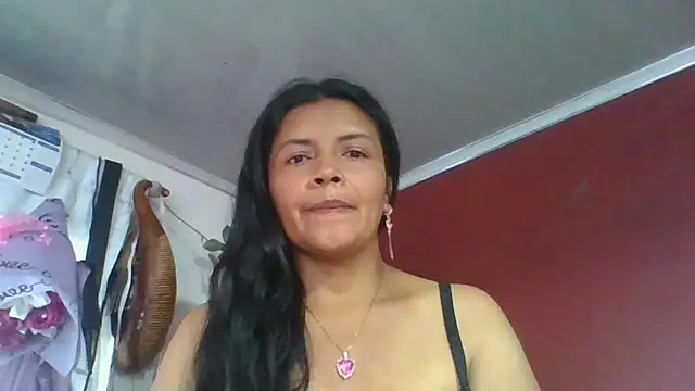 Snapshot of DianaOchoa_ chatting on May 11, 2026, 12:00 pm DianaOchoa online show from May 11, 2026, 12:00 pm