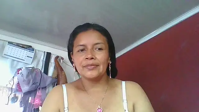 Snapshot of DianaOchoa_ chatting on May 14, 2026, 8:26 pm DianaOchoa online show from May 14, 2026, 8:26 pm