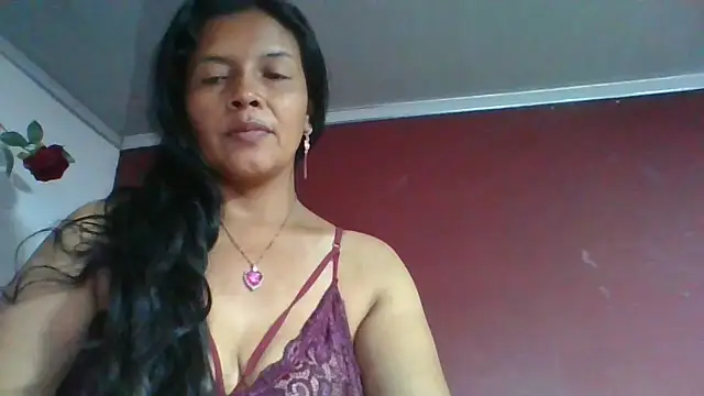 Snapshot of DianaOchoa_ chatting on May 17, 2026, 10:28 pm DianaOchoa online show from May 17, 2026, 10:28 pm
