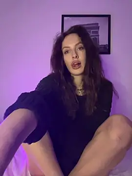 goodgirldevil online show from February 1, 2026, 9:02 pm