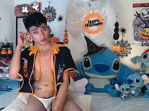 Snapshot of good_boy_in_bed chatting on November 4, 2025, 9:58 pm good boy in bed online show from November 4, 2025, 9:58 pm