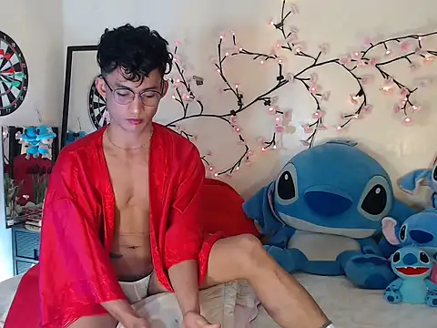 Snapshot of good_boy_in_bed chatting on December 4, 2025, 12:36 pm good boy in bed online show from December 4, 2025, 12:36 pm