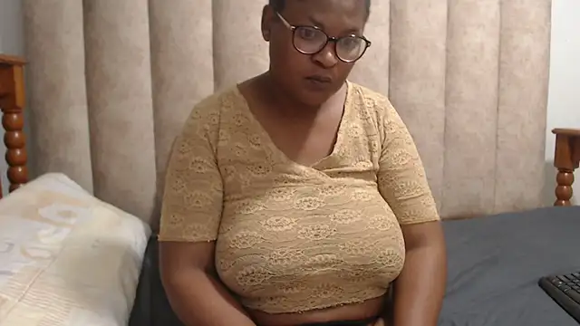 Sexybusty01 online show from September 23, 2025, 6:33 pm