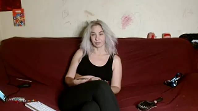 Snapshot of AsyaLulu chatting on November 19, 2025, 9:48 pm AsyaLulu online show from November 19, 2025, 9:48 pm