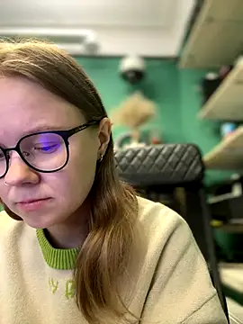  CherryBloom  online show from September 24, 2025, 7:44 am