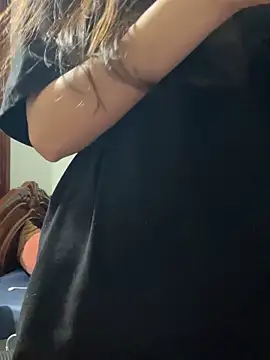 Snapshot of _kween23 chatting on October 19, 2025, 4:07 pm kween23 online show from October 19, 2025, 4:07 pm