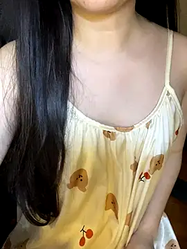 Snapshot of _kween23 chatting on November 10, 2025, 3:11 pm kween23 online show from November 10, 2025, 3:11 pm