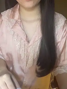 Snapshot of _kween23 chatting on November 26, 2025, 1:12 pm kween23 online show from November 26, 2025, 1:12 pm