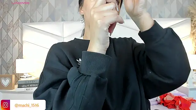 victoria   jonnes online show from November 19, 2025, 12:16 pm