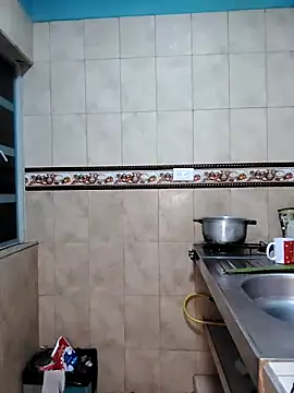 lunna 07 online show from November 8, 2025, 12:22 am