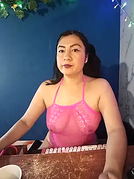 Snapshot of lunna_07 chatting on April 18, 2026, 2:32 pm lunna 07 online show from April 18, 2026, 2:32 pm