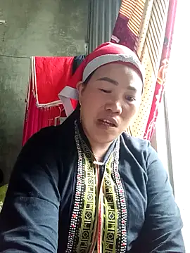 jienrrr online show from September 13, 2025, 9:09 am