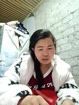 jienrrr online show from October 14, 2025, 11:38 pm