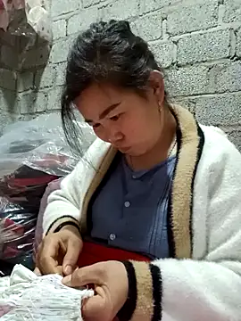 jienrrr online show from October 23, 2025, 1:16 am