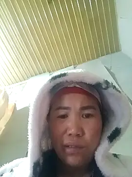 jienrrr online show from March 19, 2026, 11:42 pm