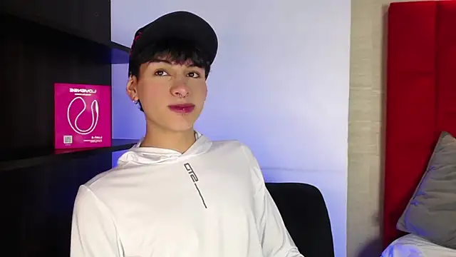 Ezra Storm online show from September 18, 2025, 4:47 am