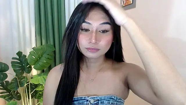 annathompsonxx online show from October 7, 2025, 3:53 pm