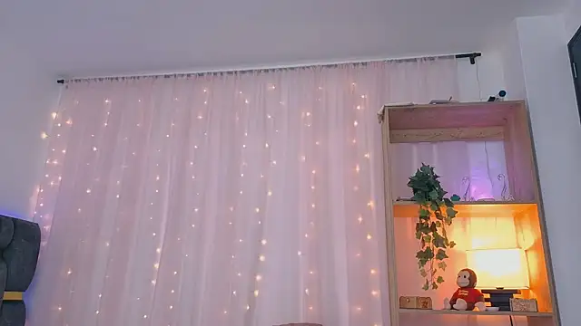 anitaglow online show from September 28, 2025, 4:34 pm