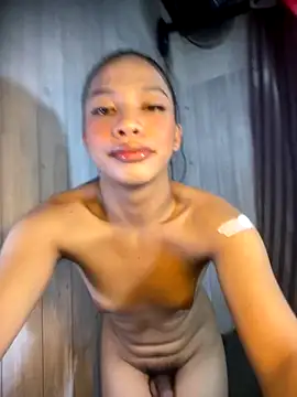 Lovely Daugs online show from October 14, 2025, 11:05 pm