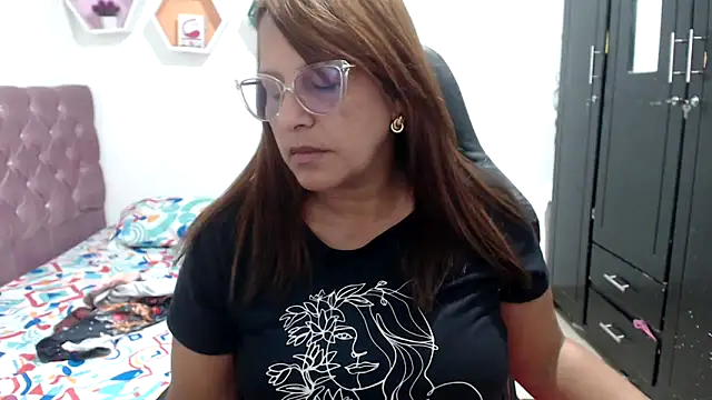 Snapshot of cristydirtyhot chatting on November 26, 2025, 7:04 pm cristydirtyhot online show from November 26, 2025, 7:04 pm