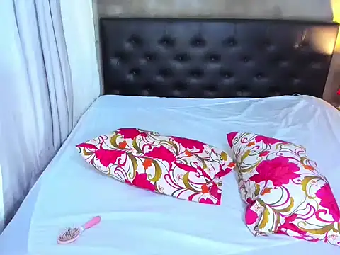 hotbabymaria online show from September 23, 2025, 12:13 am