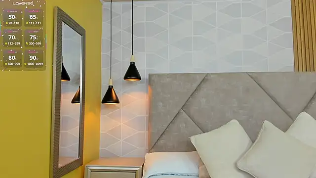 Jade Whisper online show from September 12, 2025, 1:28 am