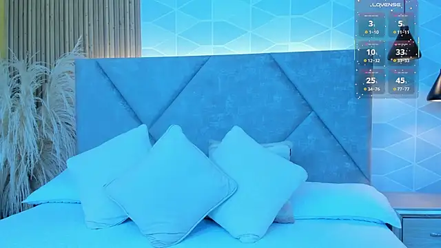 Jade Whisper online show from September 13, 2025, 1:27 am