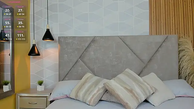 Jade Whisper online show from October 30, 2025, 1:29 am