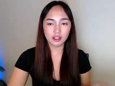 hannah ley18 online show from December 16, 2025, 4:34 pm