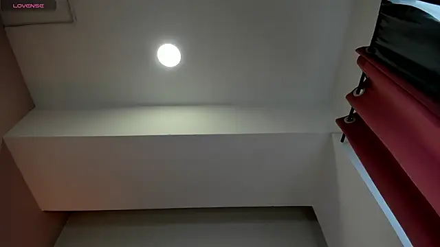 Snapshot of ivy_collins_ chatting on March 7, 2026, 2:47 pm ivy collins online show from March 7, 2026, 2:47 pm