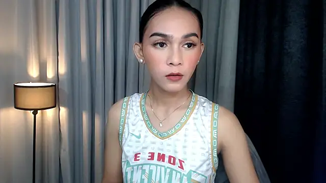Snapshot of pearlmoore chatting on May 26, 2026, 3:30 pm pearlmoore online show from May 26, 2026, 3:30 pm