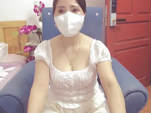 Snapshot of ruby_8x chatting on September 17, 2025, 11:45 am ruby 8x online show from September 17, 2025, 11:45 am