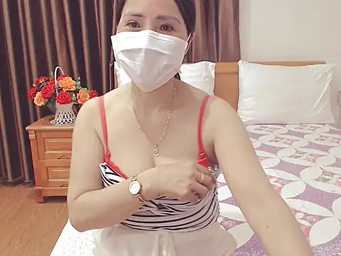 Snapshot of ruby_8x chatting on October 12, 2025, 7:46 pm ruby 8x online show from October 12, 2025, 7:46 pm