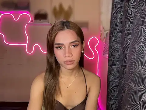 Snapshot of Lovelynikki03 chatting on September 28, 2025, 2:00 pm Lovelynikki03 online show from September 28, 2025, 2:00 pm