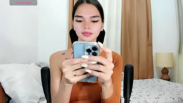 Snapshot of kendall_petite18 chatting on June 7, 2026, 4:22 pm kendall petite18 online show from June 7, 2026, 4:22 pm