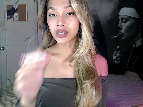 itsmekarinaaa online show from March 31, 2026, 3:23 pm