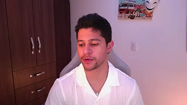 domsantiago  online show from November 20, 2025, 1:06 am