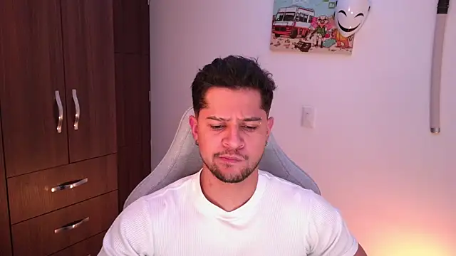 domsantiago  online show from December 16, 2025, 1:54 am