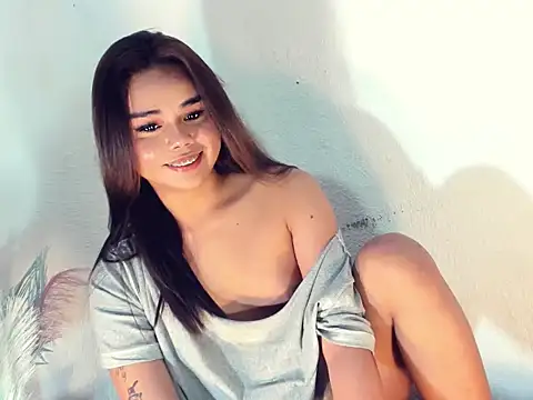 im soleen online show from April 11, 2026, 1:04 pm