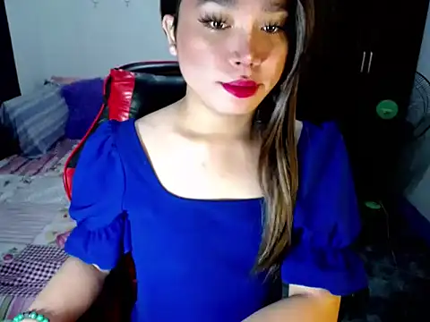 Urassiansweetcummer online show from October 6, 2025, 1:47 am