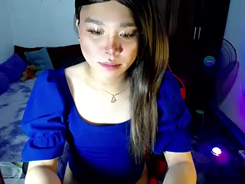 Urassiansweetcummer online show from March 13, 2026, 6:09 am