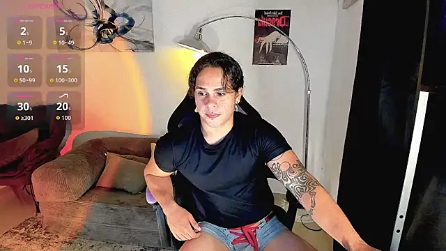 Snapshot of Maximiliano_scoott__ chatting on April 17, 2026, 10:46 pm Maximiliano scoott online show from April 17, 2026, 10:46 pm